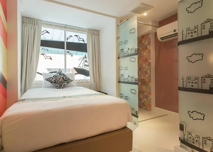 Double Five Albergue Banguecoque
