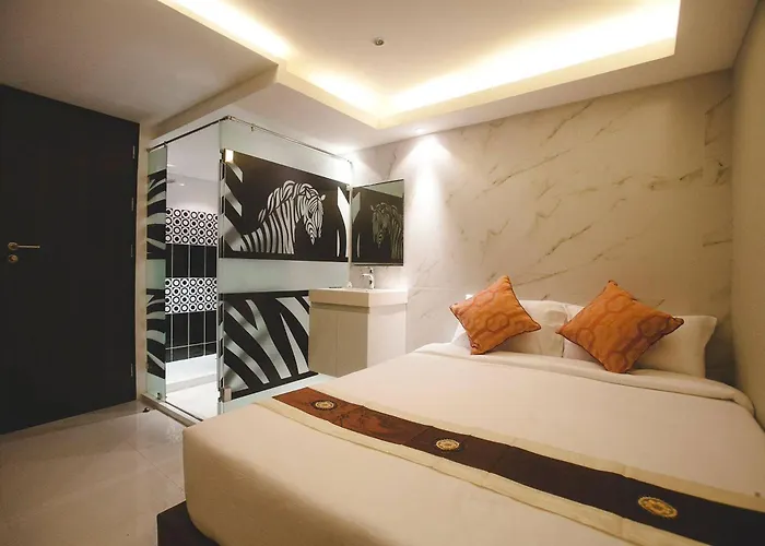Double Five Albergue Banguecoque